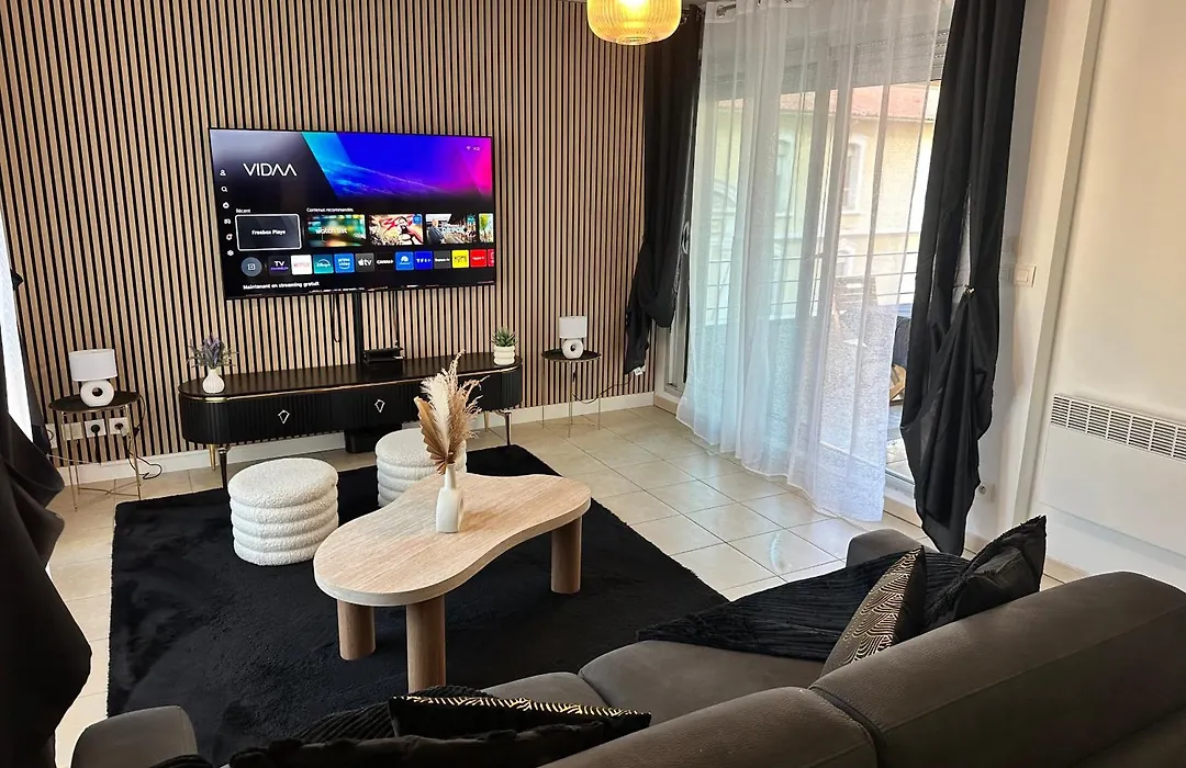 Superbe appartement tout équipé avec parking.-1