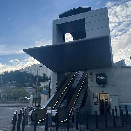 Jolie Charmant T3 Refait A Neuf A Marseille-3