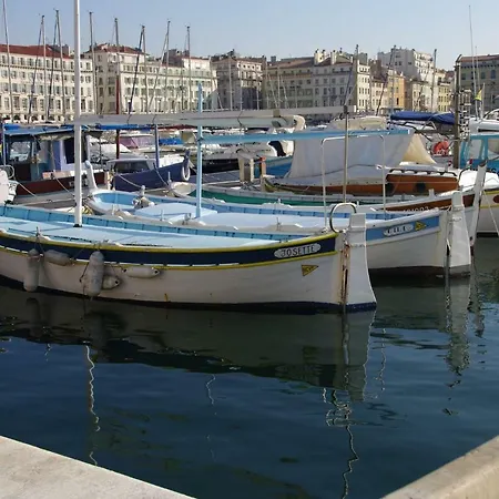 Vieux Port Studio Chic-3