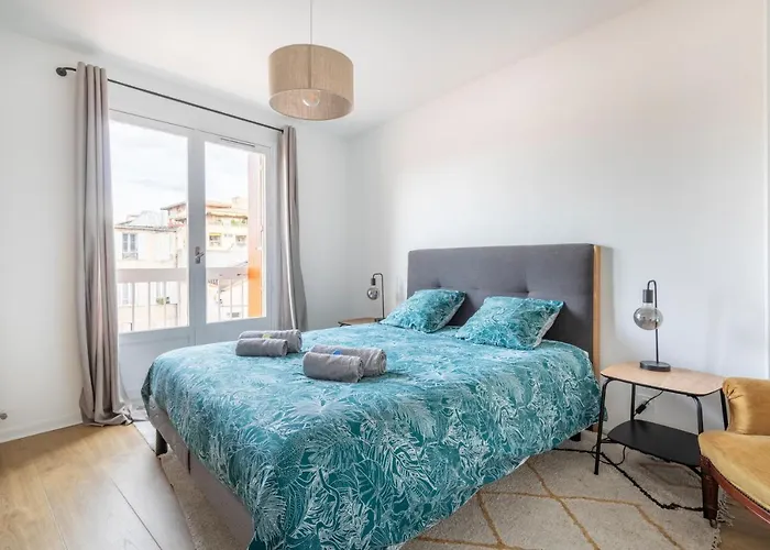 Appartement Deux Chambres Sur Le Vieux Port Avec Clim Marsella
