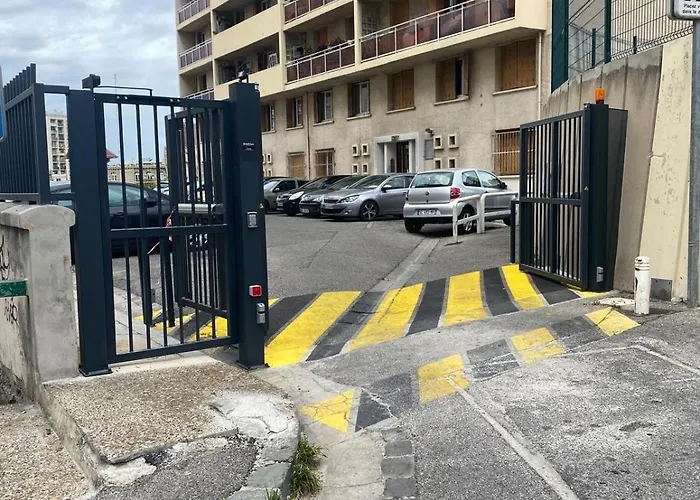 Appartement T4 A Deux Pas De La Gare St Charles Marsella