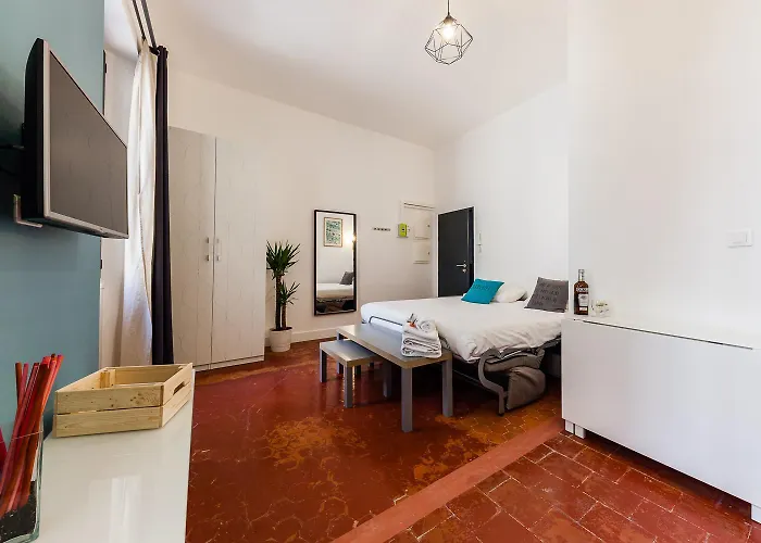 Chez Nous - 7 Appartements Sur Le Vieux Port Marsella